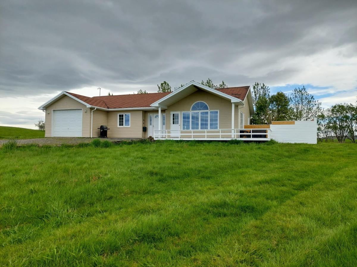 Iceland Inn Lodge, Entire Place With Hot Tub. Selfoss Exterior photo